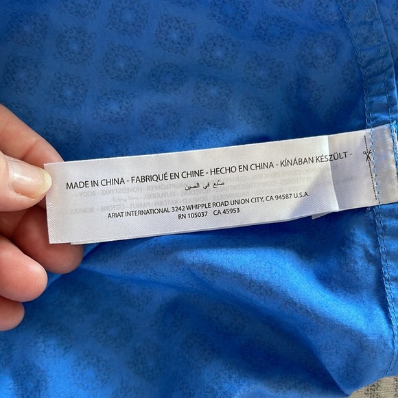 LIKE NEW ARIAT LONG SLEEVE SHIRT. Size L. Blue. EXCELLENT CONDITION. - Picture 11 of 12